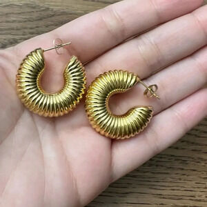 Textured cuff earrings 